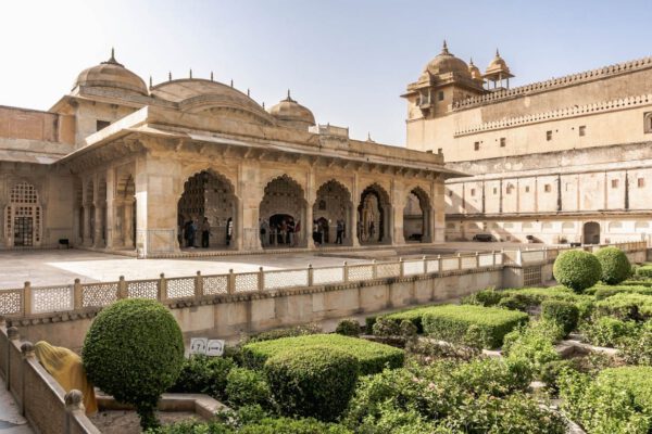 Explore the Regal Palaces and Ancient Forts of Rajasthan