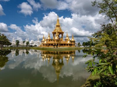 A Day Trip to Chiang Rai’s Artistic Temples and Borderlands